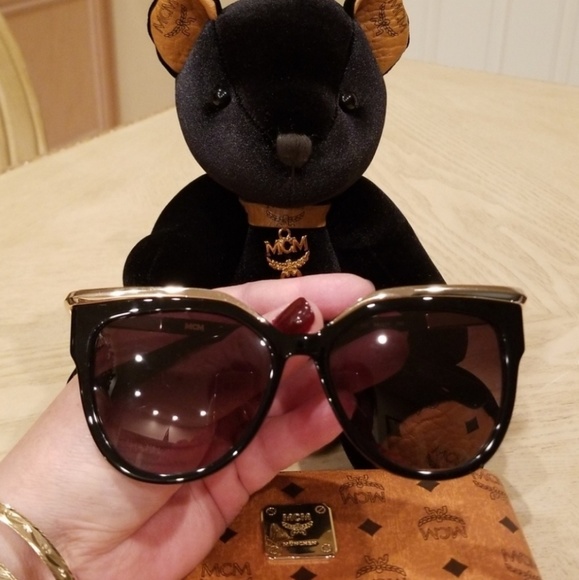 MCM Accessories - 💖HOST PICK💖 Brand New MCM Sunglasses